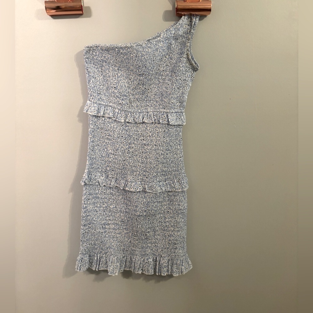 Size 6 Princess Polly blue one-shoulder bodycon ruched dress with ruffles.